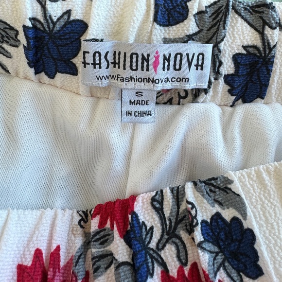 Fashion Nova Two Piece Shorts Set - Picture 4 of 11